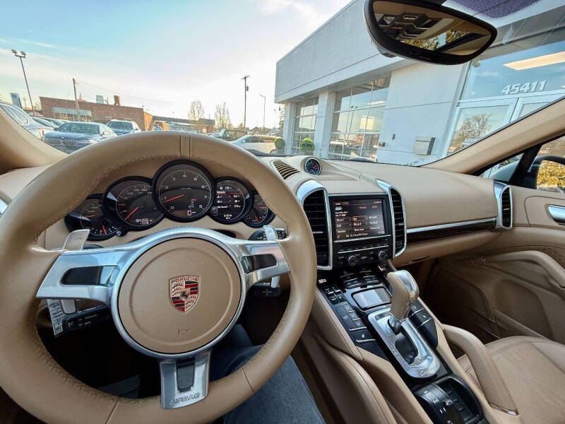 2014 Porsche Cayenne Platinum