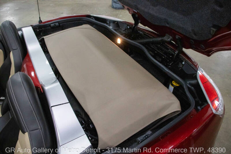 2009 Saturn SKY Red Line