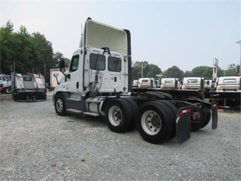 2014 Freightliner Cascadia