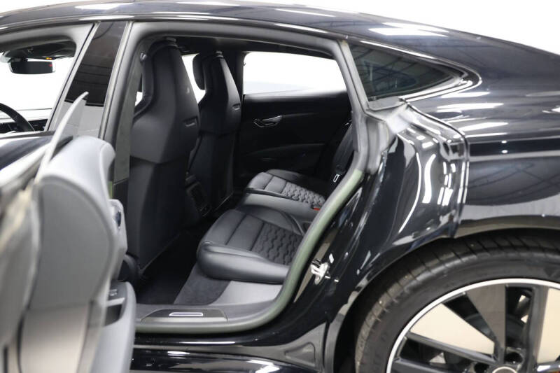 2022 Audi RS e-tron GT quattro