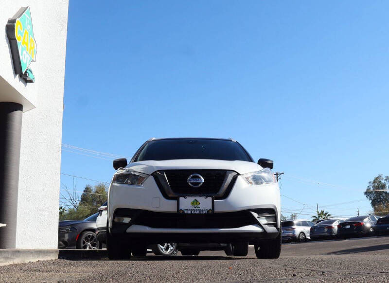 2020 Nissan Kicks SR