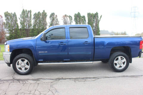 2014 Chevrolet Silverado 2500HD for sale at D & B Auto Sales LLC in Washington MI