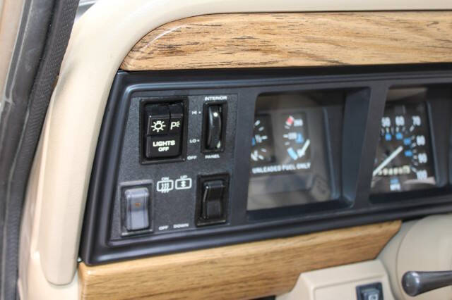 1989 Jeep Grand Wagoneer