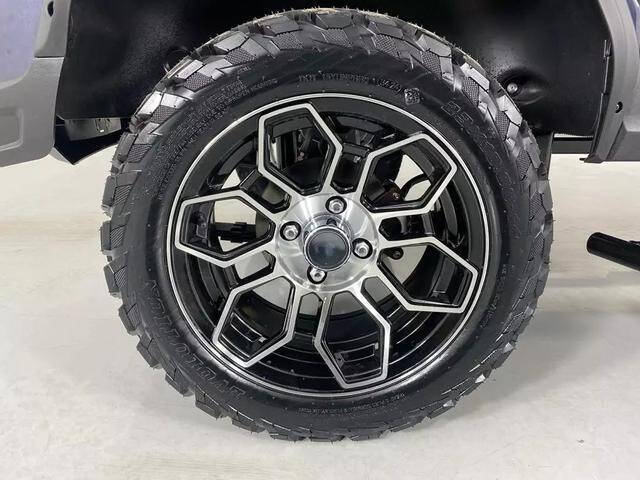 2025 Evolution MAVERICK 4 PLUS