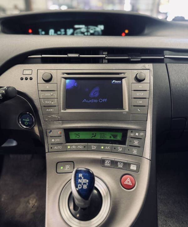 2013 Toyota Prius Three
