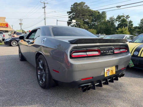 2017 Dodge Challenger SXT