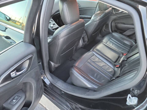 2017 Chrysler 200 Limited