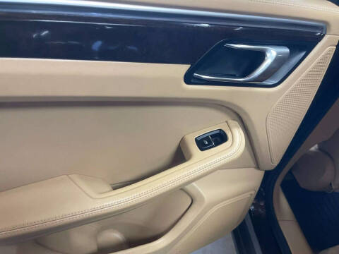 2015 Porsche Macan S