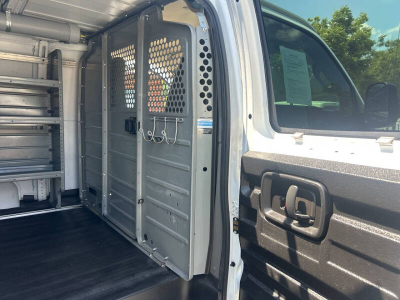 2017 Chevrolet Express 2500