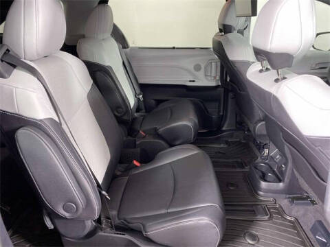 2025 Toyota Sienna XSE 7-Passenger