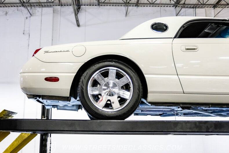 2002 Ford Thunderbird Deluxe
