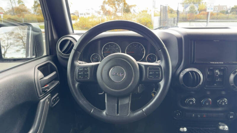 2017 Jeep Wrangler Unlimited Willys Wheeler W
