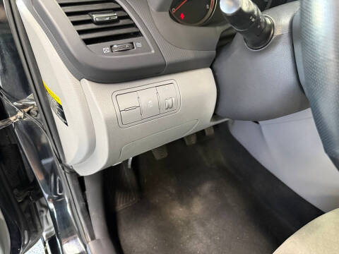 2012 Hyundai Accent SE