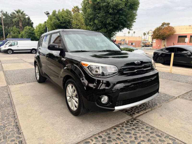 2017 Kia Soul +