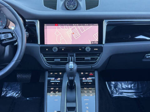 2023 Porsche Macan