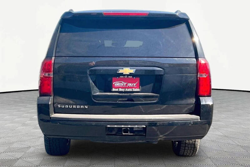 2017 Chevrolet Suburban LT