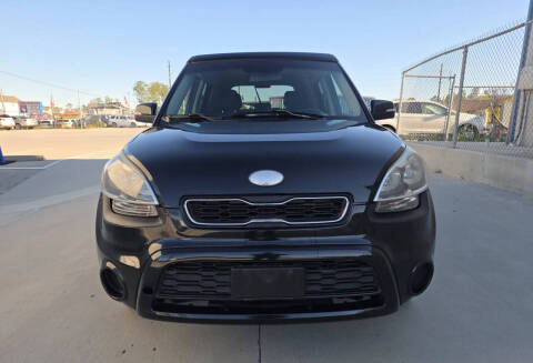 2013 Kia Soul +