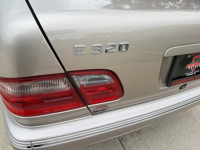 2001 Mercedes-Benz E-Class E 320