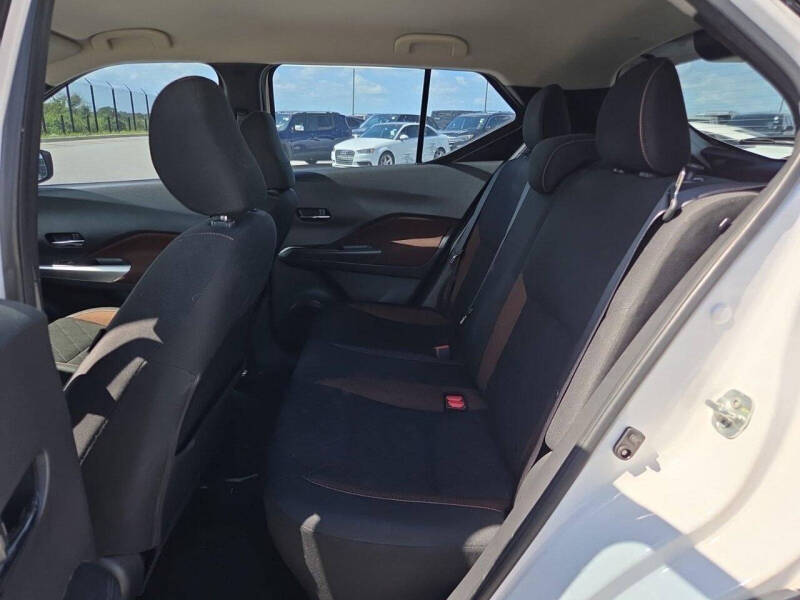 2019 Nissan Kicks SR