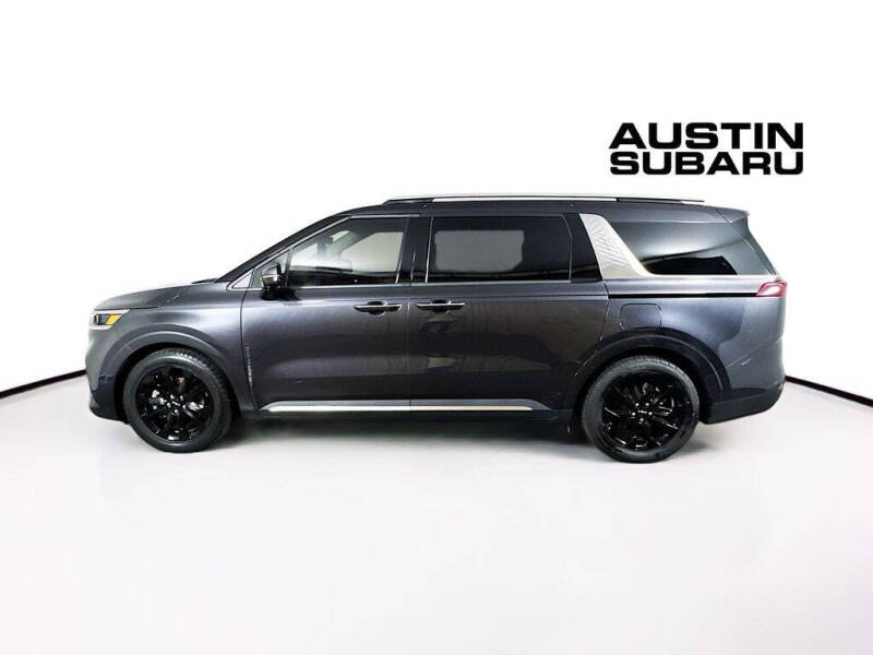 2023 Kia Carnival SX