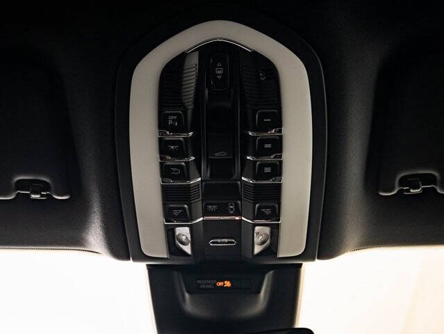 2026 Porsche Macan T