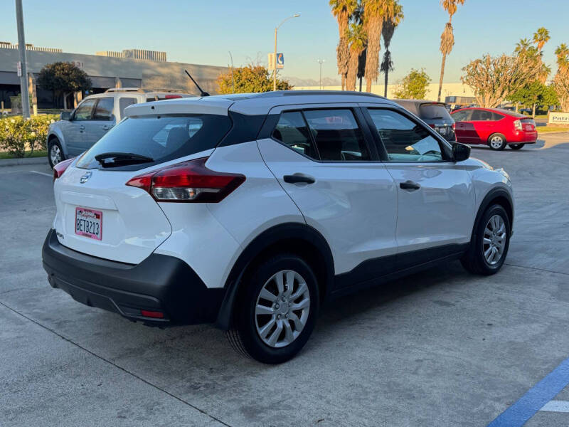 2018 Nissan Kicks S