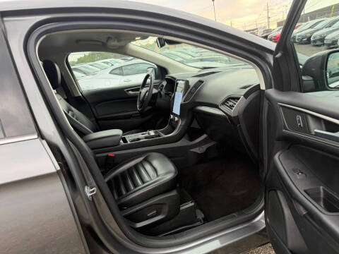 2022 Ford Edge