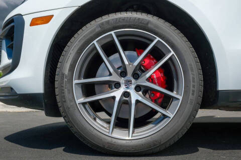 2022 Porsche Macan S