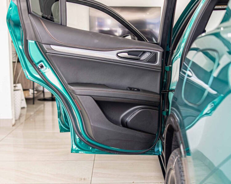 2025 Alfa Romeo Stelvio