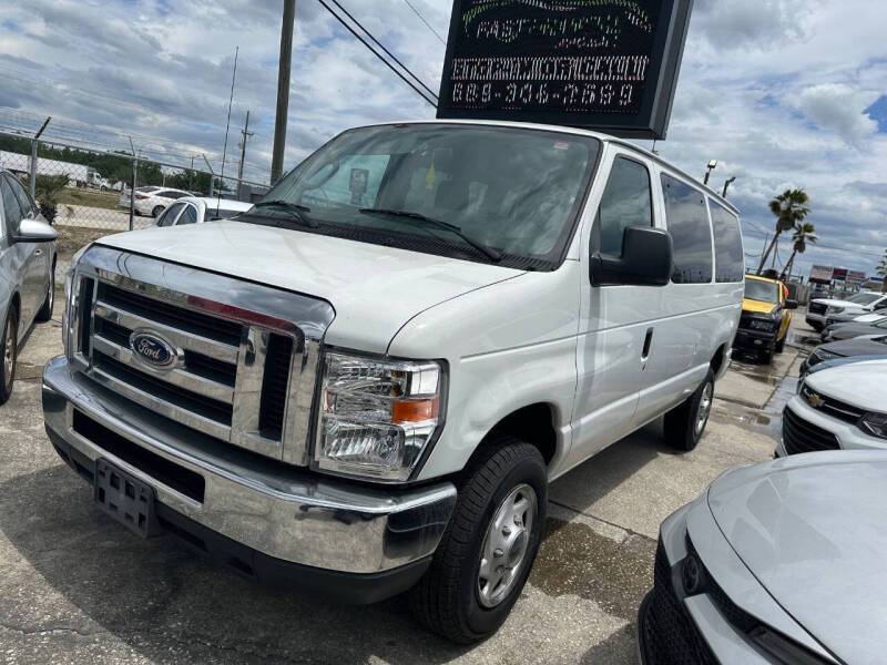 2011 Ford E-Series E-350 SD XLT