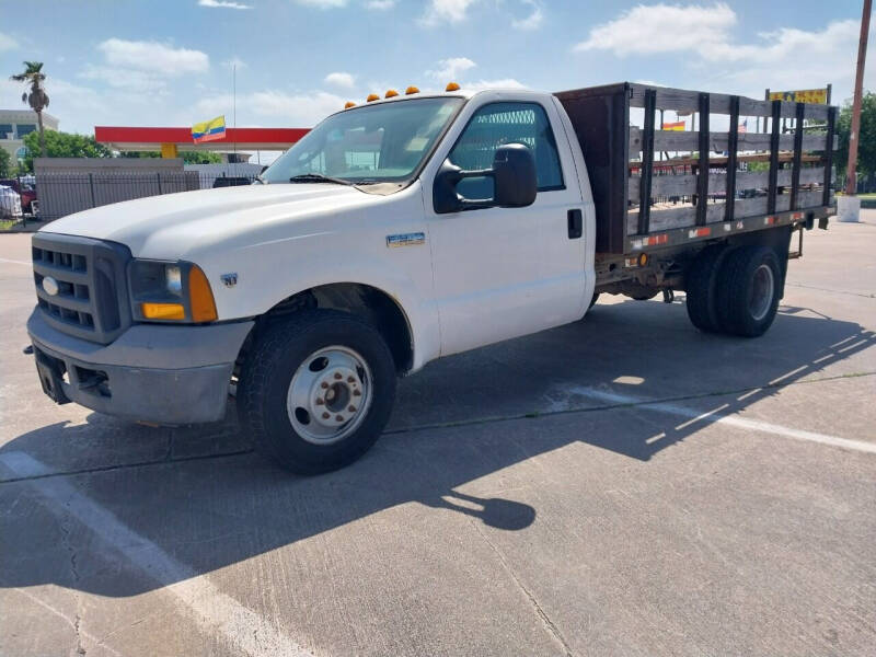 2005 Ford F-350 Super Duty for sale at Auto Market Auto Sales in Houston TX