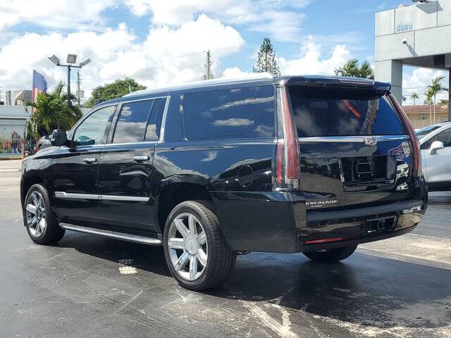 2020 Cadillac Escalade ESV Luxury