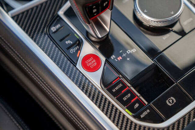 2020 BMW M8 28