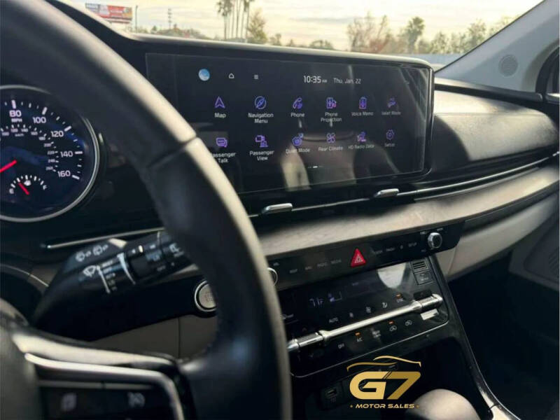 2023 Kia Carnival EX