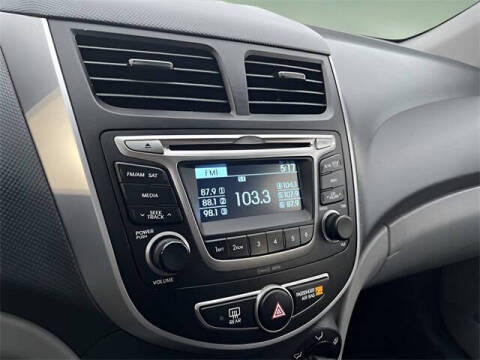 2017 Hyundai Accent SE