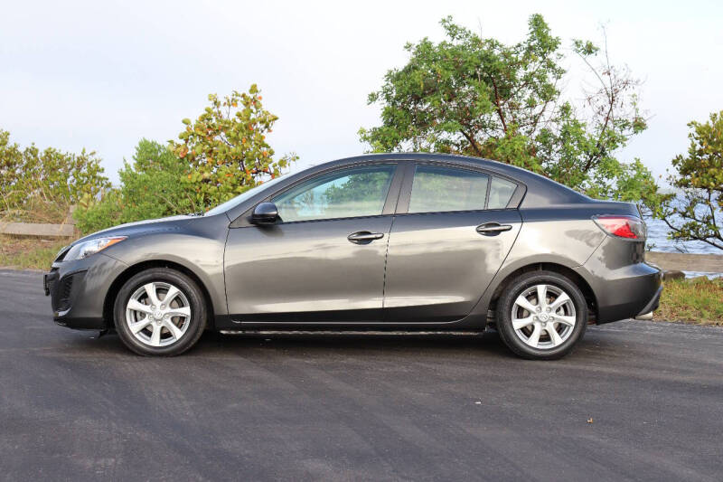 Used 2010 Mazda MAZDA3 i Touring with VIN JM1BL1SG1A1326479 for sale in Largo, FL