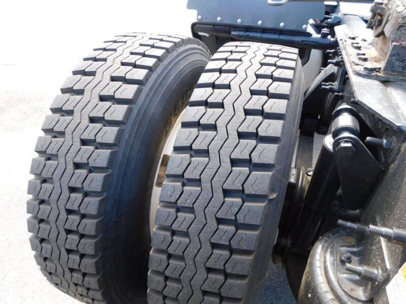 2015 Freightliner Cascadia