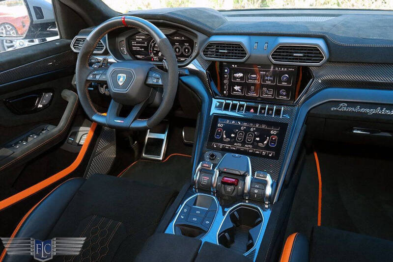 2024 Lamborghini Urus Performante