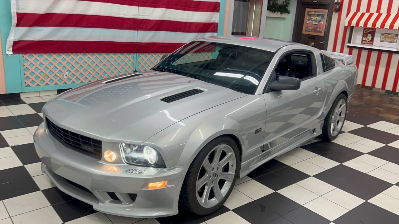 2006 Ford Mustang 9
