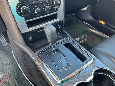 2009 Chrysler 300 SRT-8