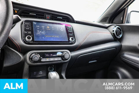 2022 Nissan Kicks SR