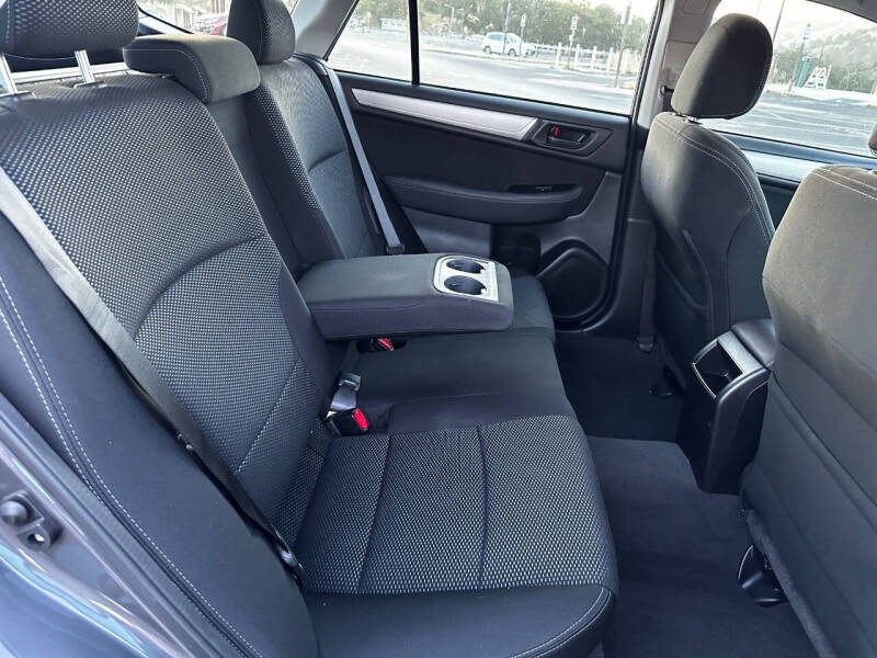 2019 Subaru Outback 2.5i