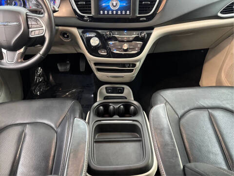 2018 Chrysler Pacifica Touring L