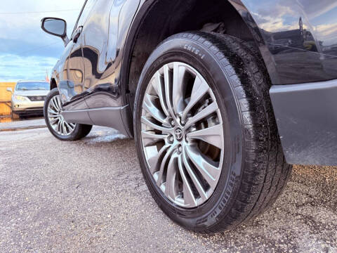 2021 Toyota Venza XLE