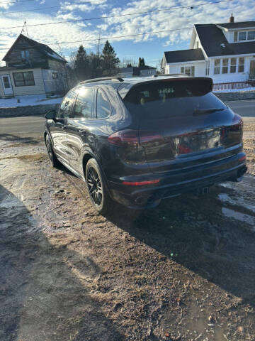 2017 Porsche Cayenne GTS