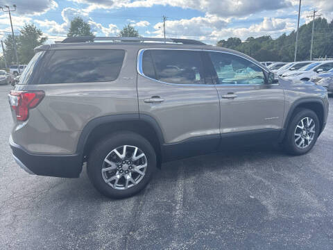 2023 GMC Acadia SLT