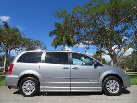 2013 Chrysler Town and Country Limited