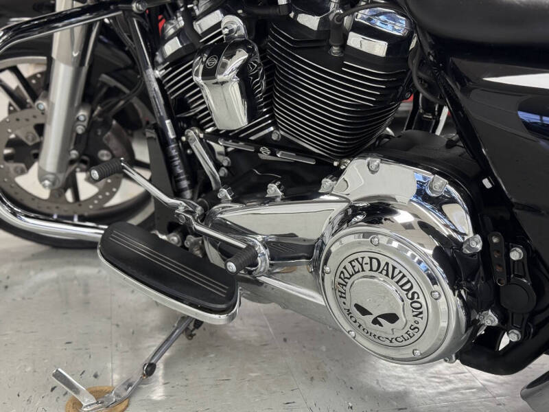 2017 Harley-Davidson FLHXS STREET GLIDE