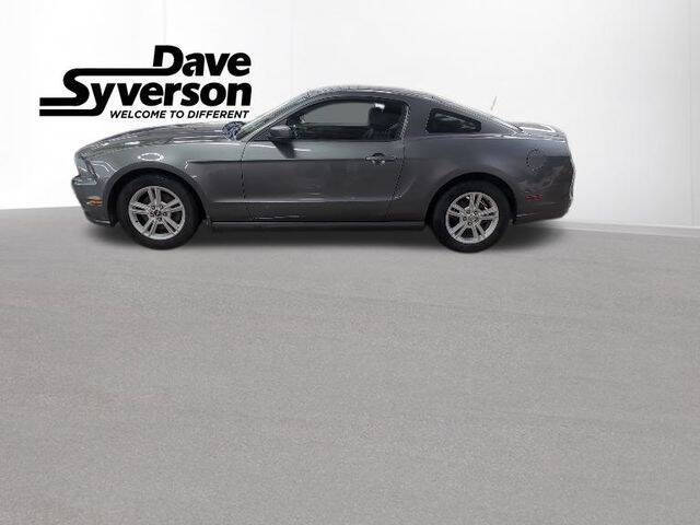 Used 2013 Ford Mustang V6 with VIN 1ZVBP8AM6D5262423 for sale in Albert Lea, Minnesota