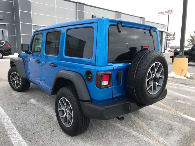 2025 Jeep Wrangler Sport S
